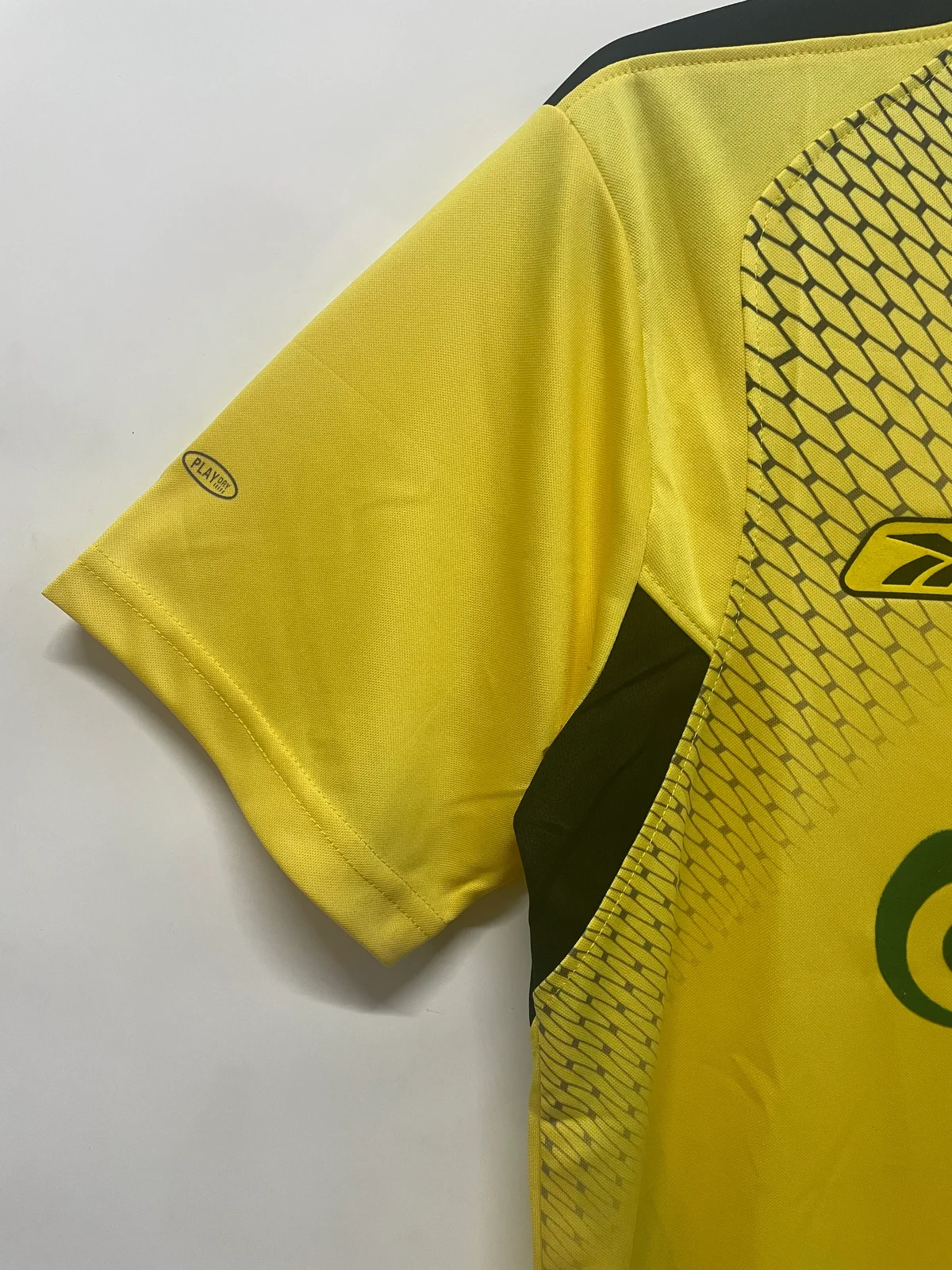 2004-05 Liverpool Away Retro Shirt