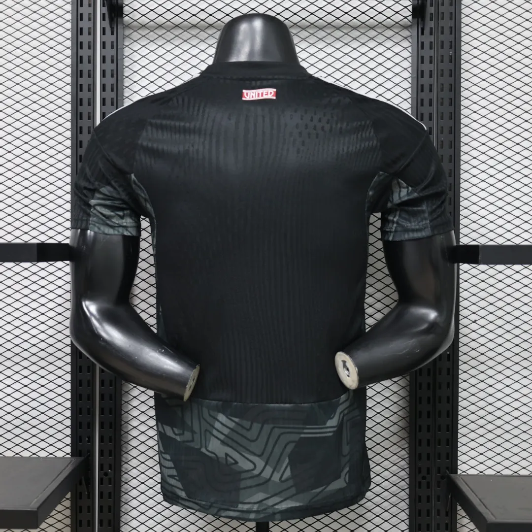 2026-27 Manchester United Goalkeeper Jersey - Player Version