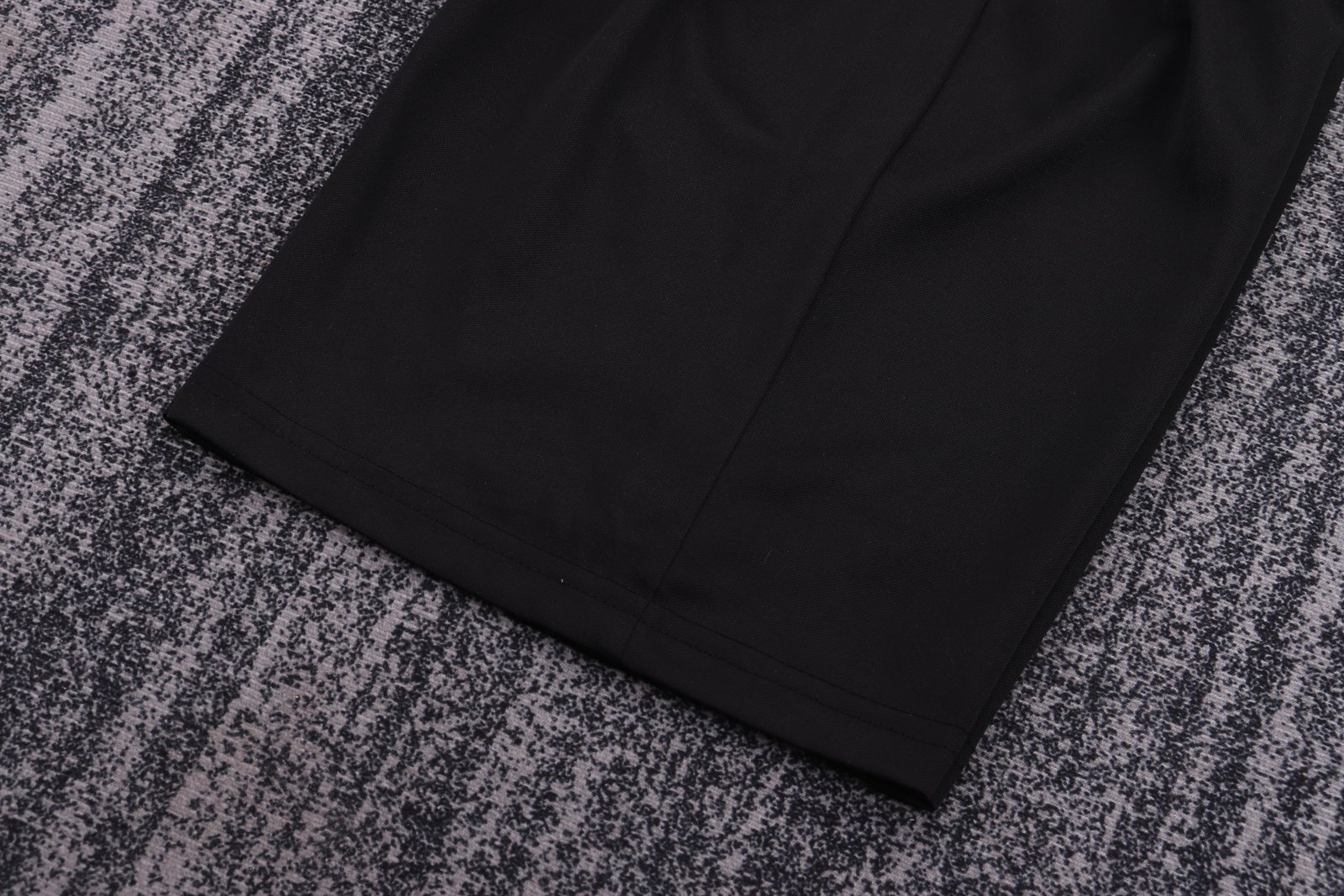 2026-27 Juventus Black Half-Zip Long-Sleeve Training Kit