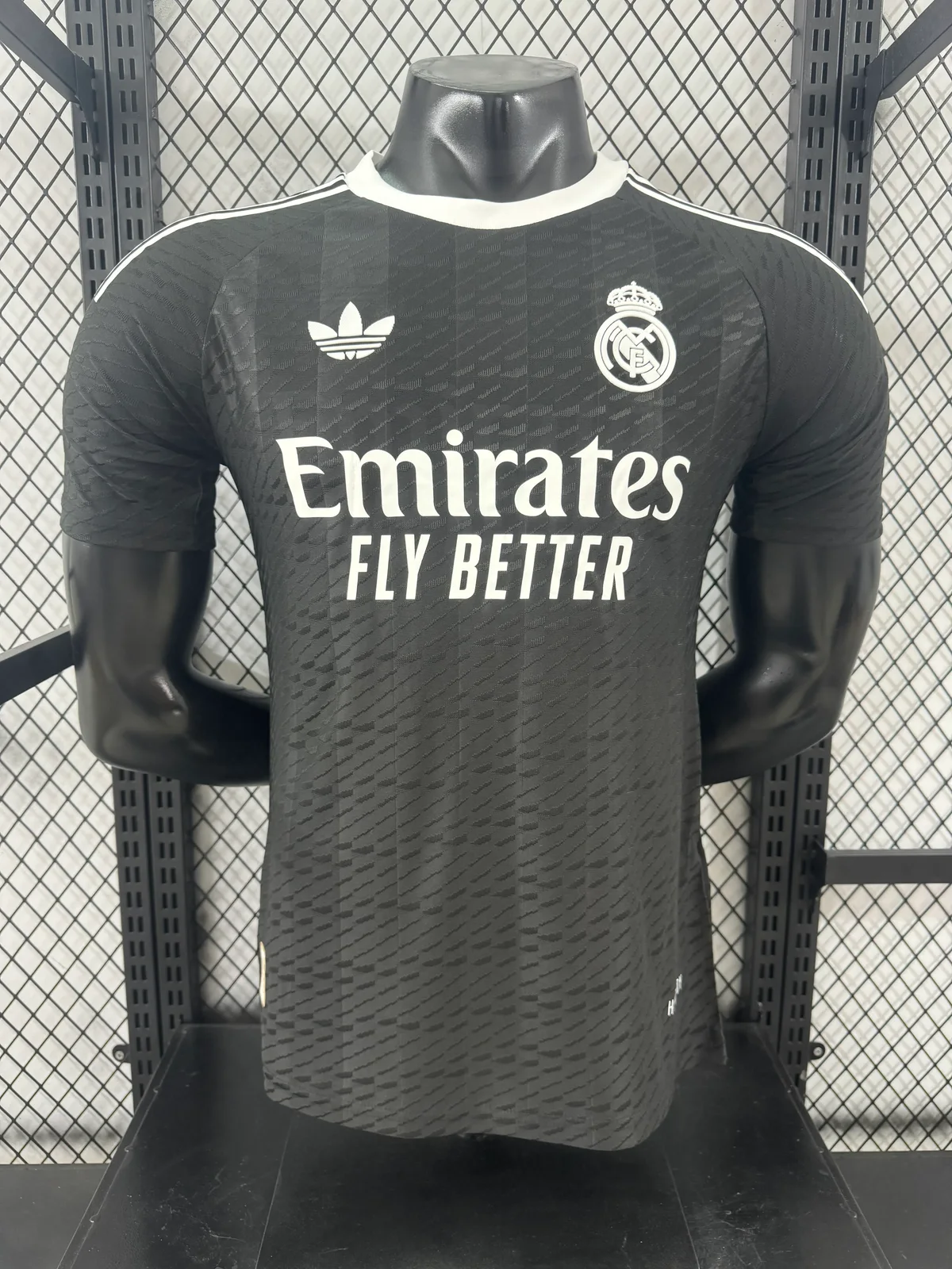 2025-26 Real Madrid Goalkeeper Jersey – Player Version