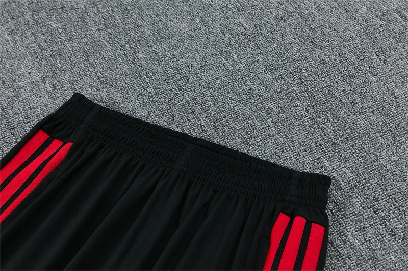 2026-27 Manchester United Black Half-Zip Training Kit
