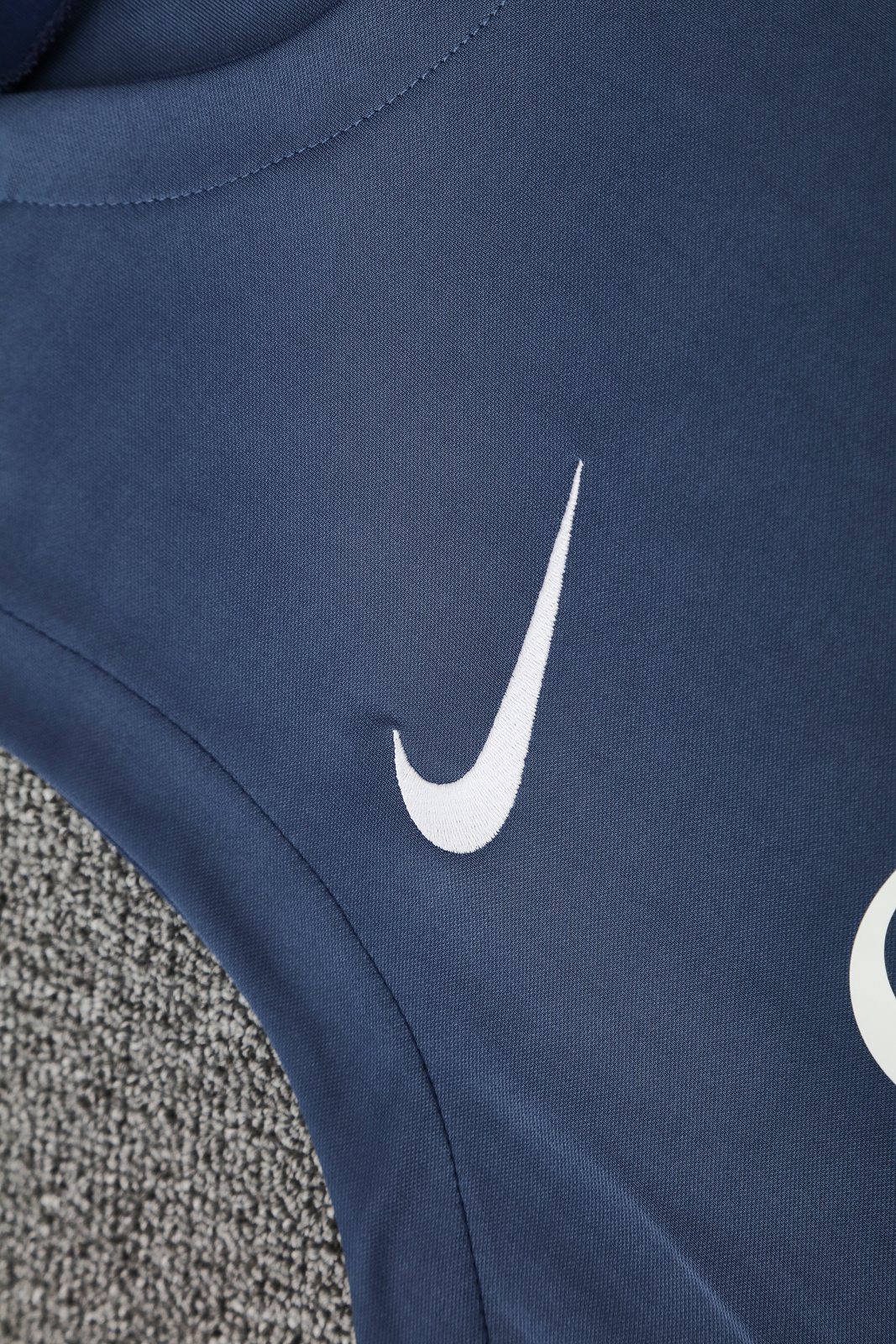 2025-26 Paris Saint-Germain training vest jersey