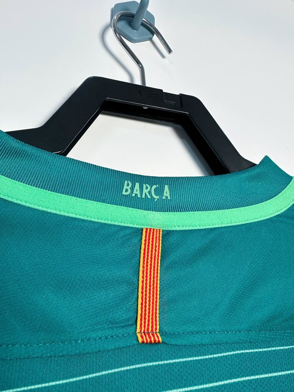 2016-17 Barcelona Second Away Retro Jersey