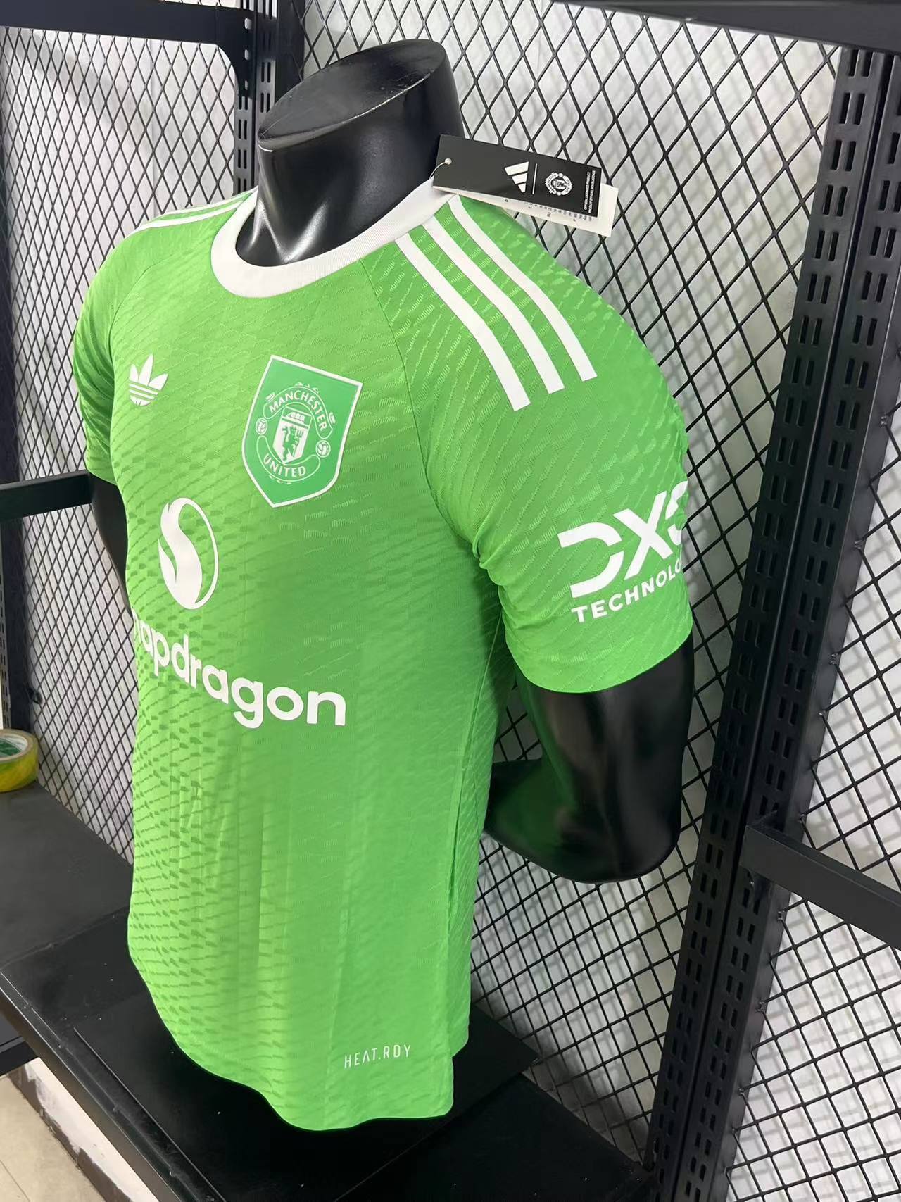 2025-26 Manchester United Goalkeeper Jersey – Player Version