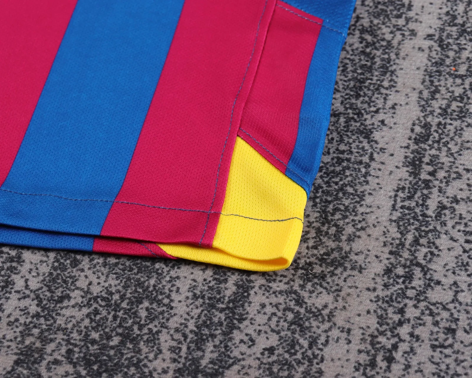 2005-06 Barcelona Home Edition Retro Shirt - Kids Size