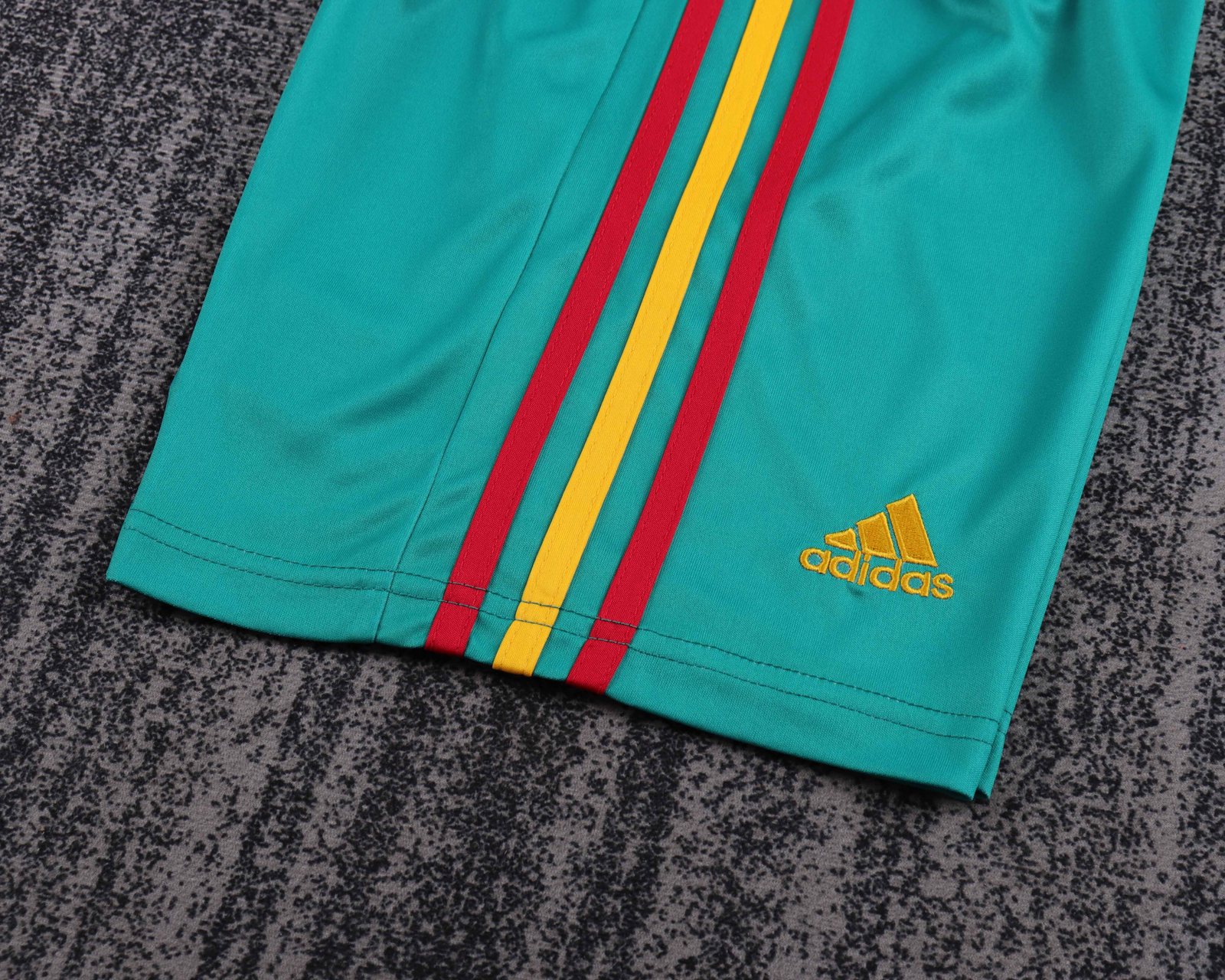 2010 Spain Goalkeeper Retro Jersey - Kids Sizes