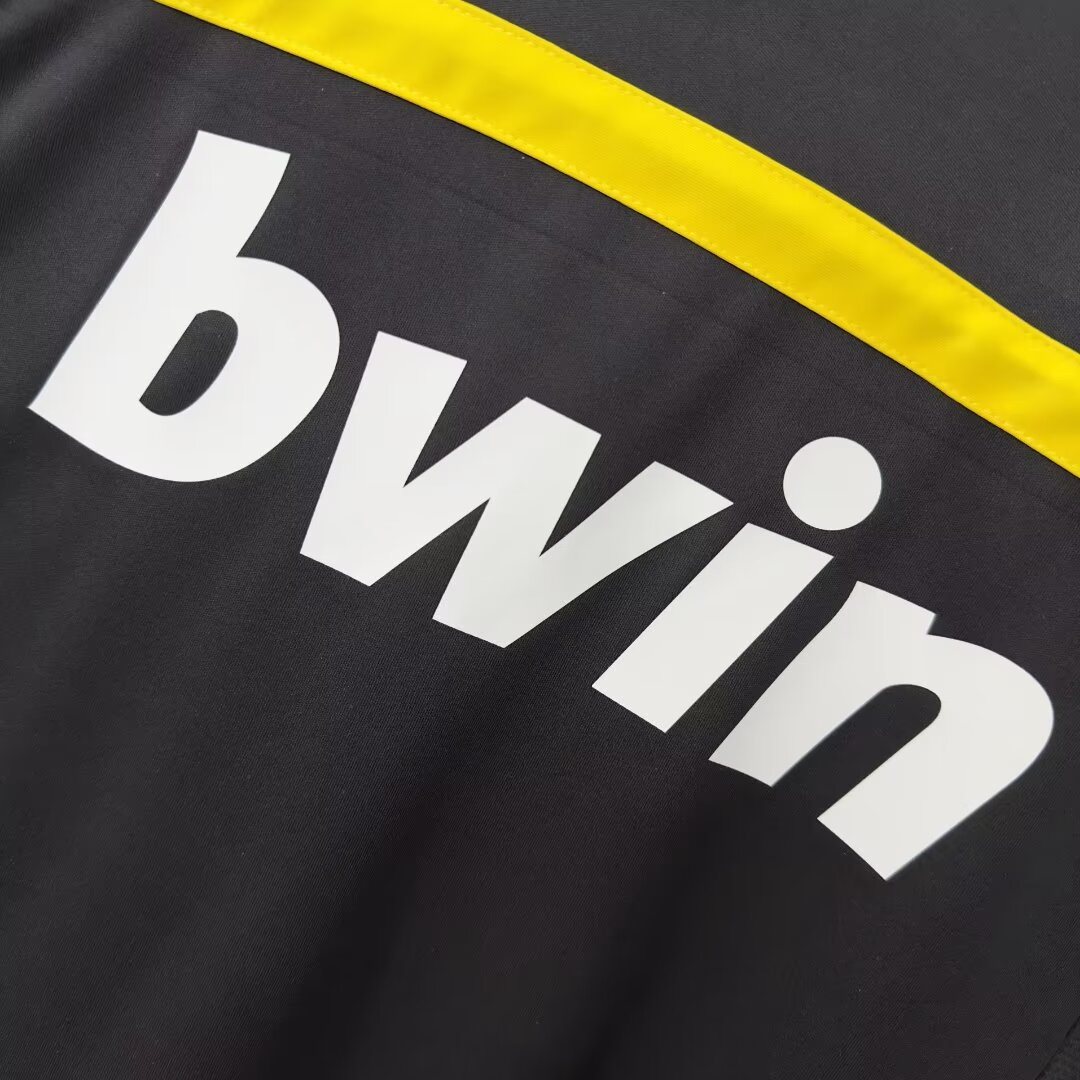 2011-12 Real Madrid Black Goalkeeper Retro Jersey