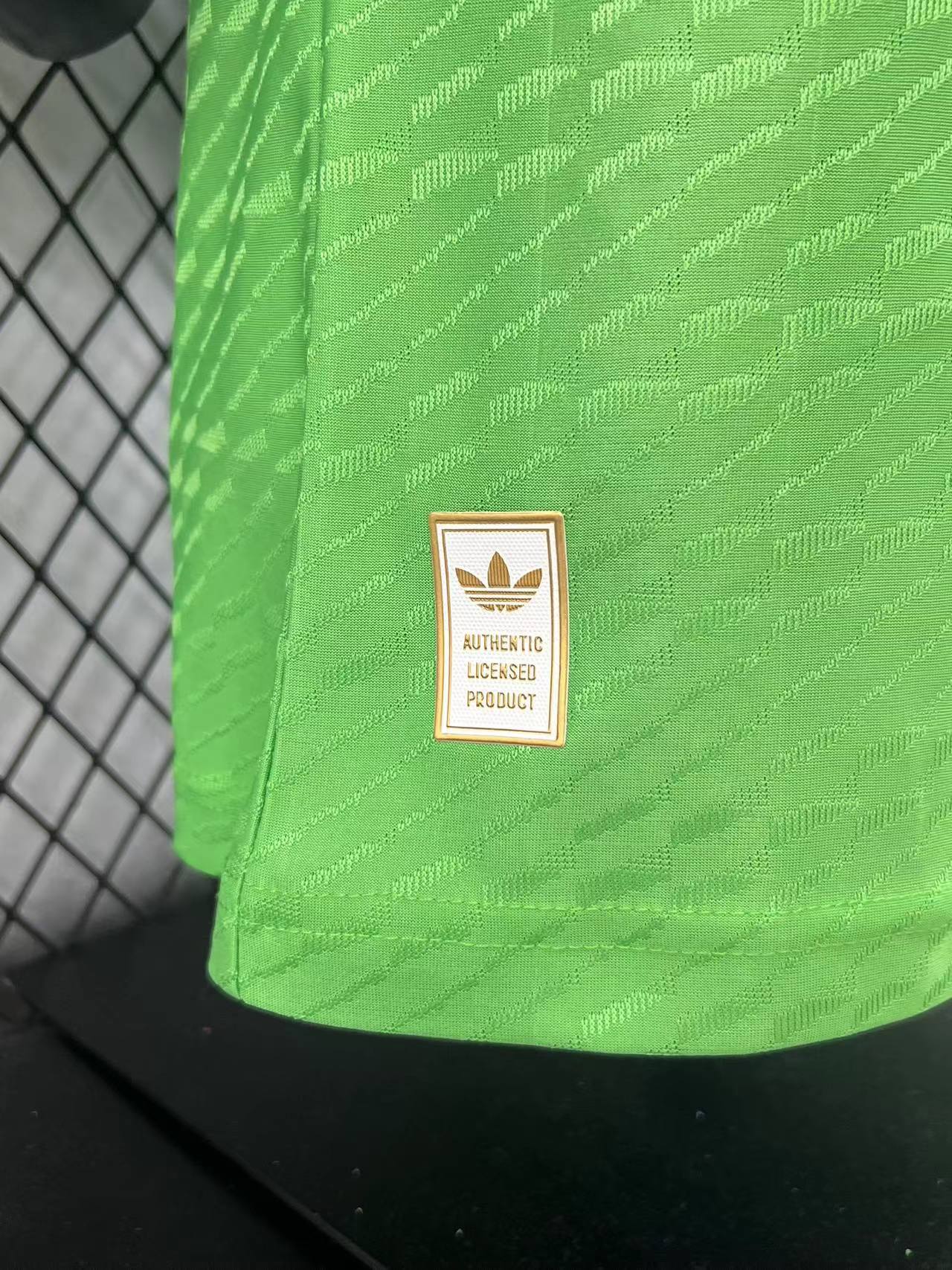 2025-26 Manchester United Goalkeeper Jersey – Player Version