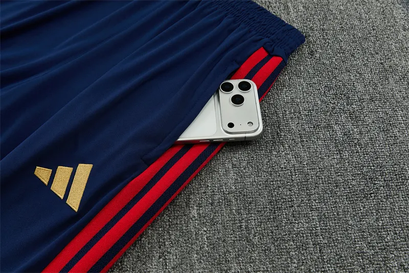 2026-27 Bayern Munich Beige Half-Zip Training Jersey