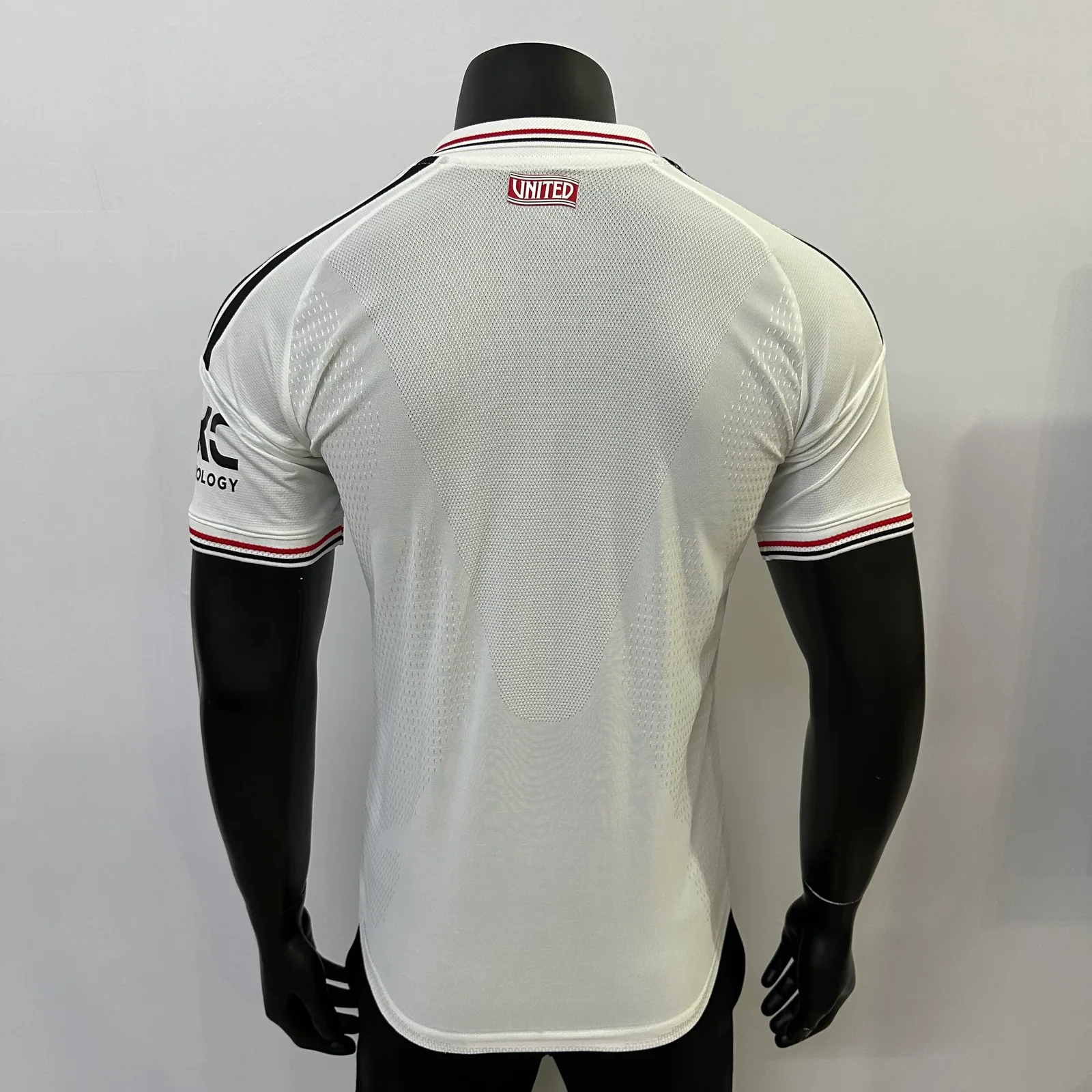 复制2026-27 Manchester United Goalkeeper Jersey - Player Version