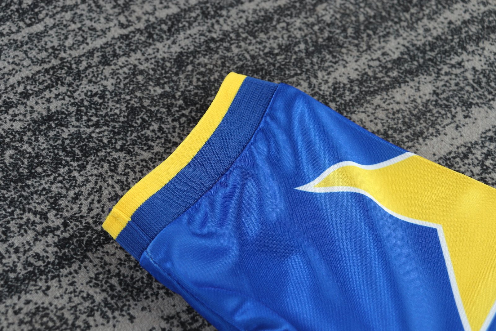 1995-96 Juventus Away Retro Jersey - Children's Size