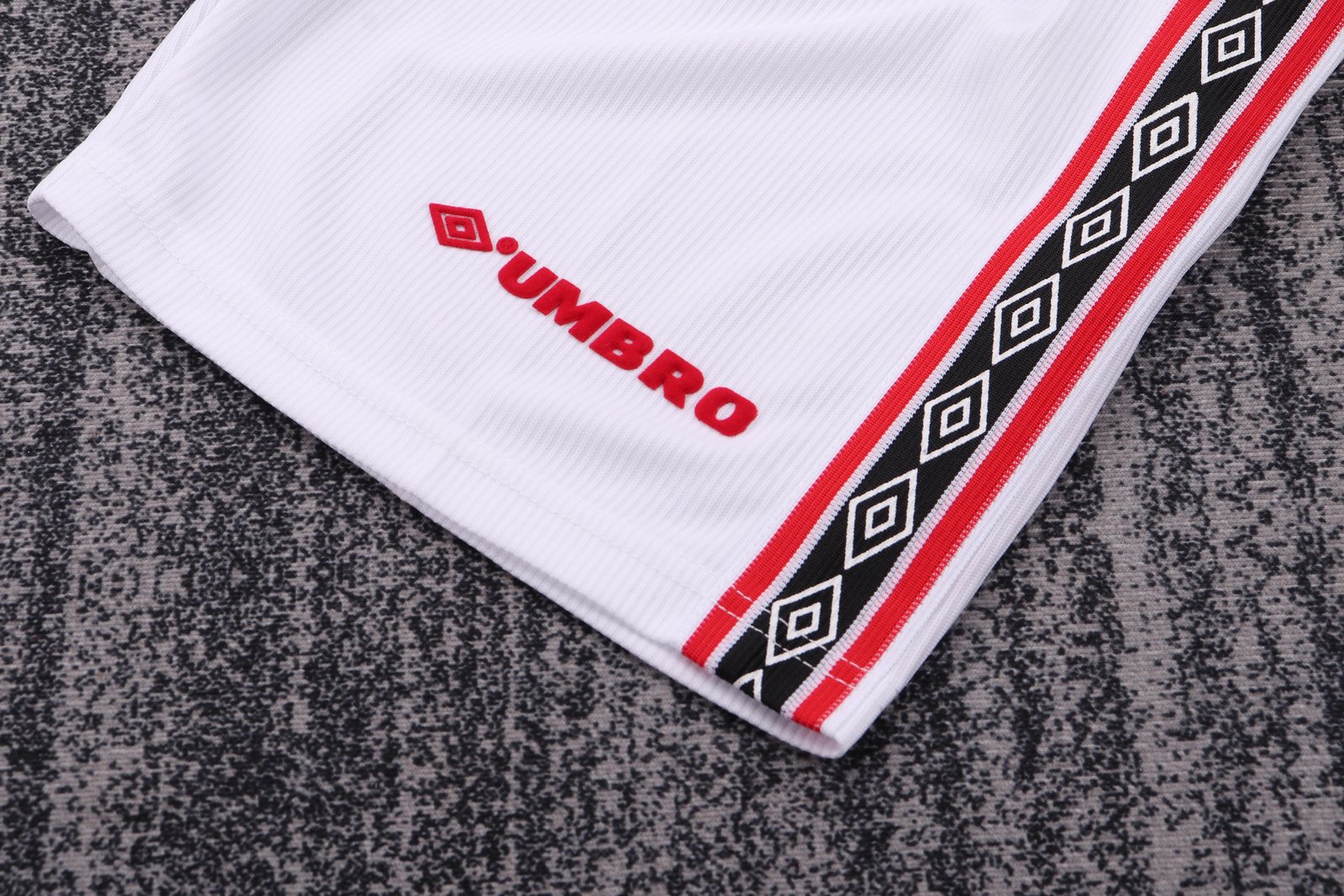 1998-99 Manchester United Commemorative Retro Jersey - Kids