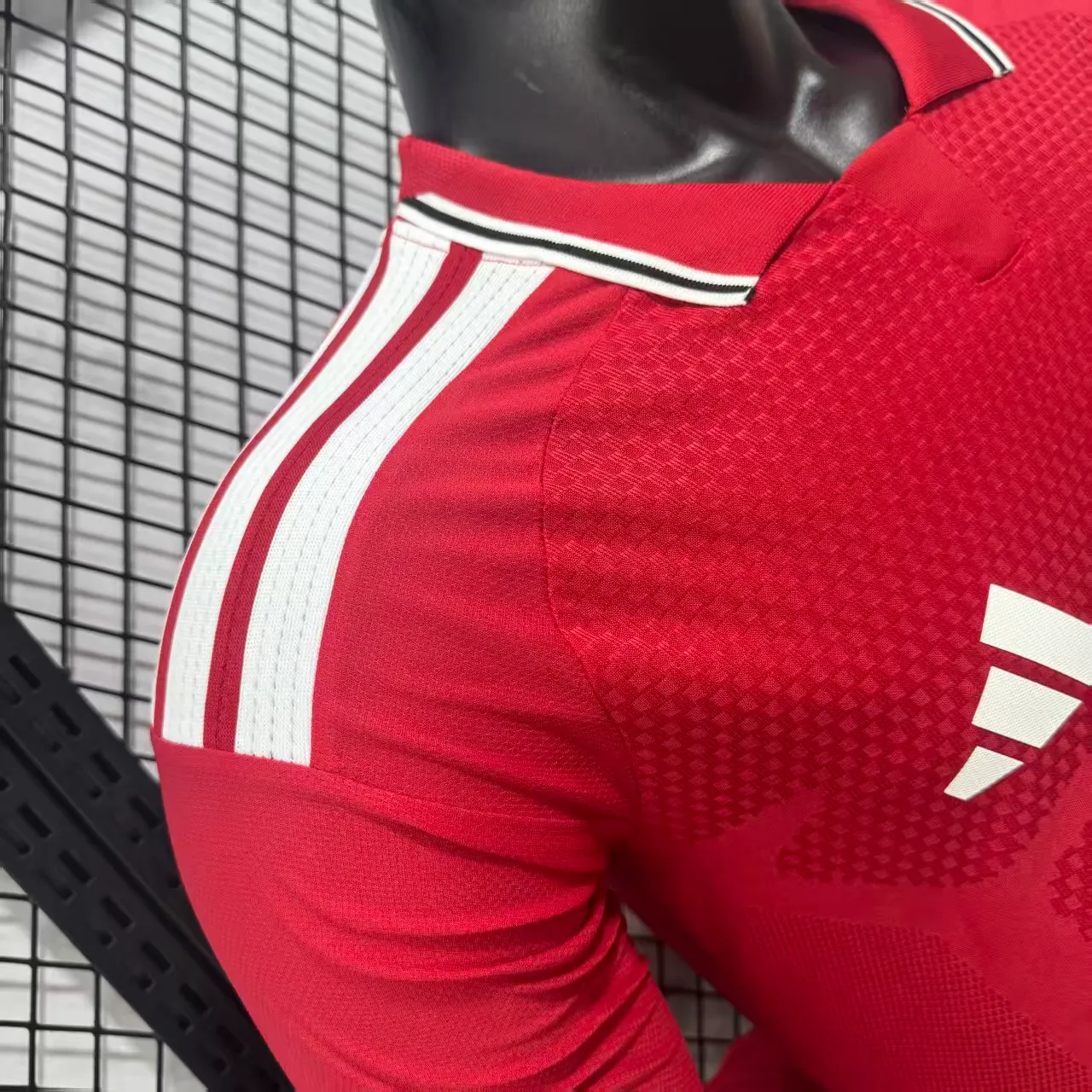 2026-27 Manchester United Home Long-Sleeve Jersey - Player Version
