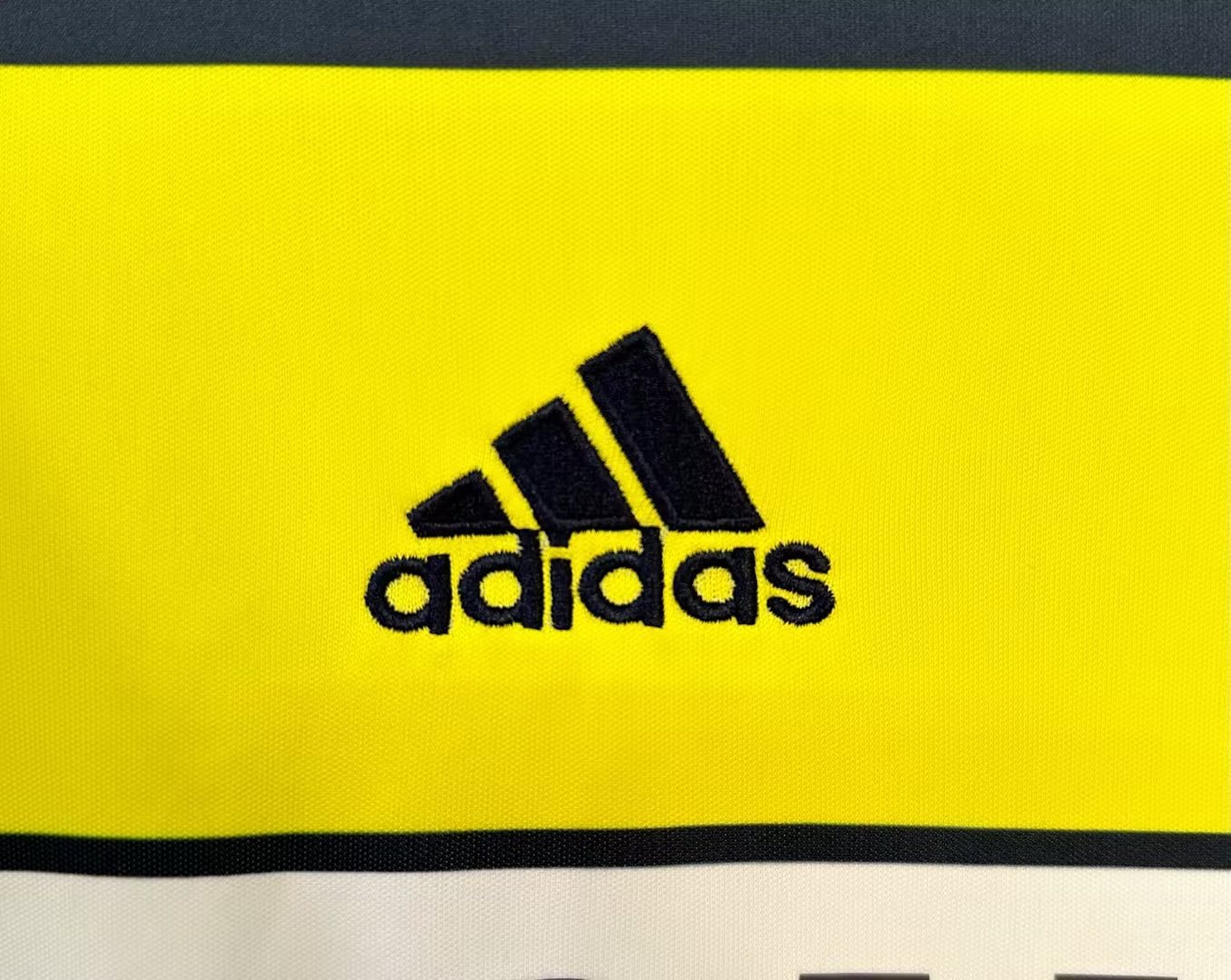 2011-12 Chelsea Second Away Retro Shirt