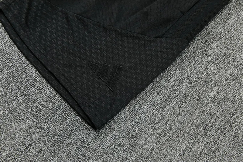 2026-27 Liverpool Black Short-Sleeve Training Jersey