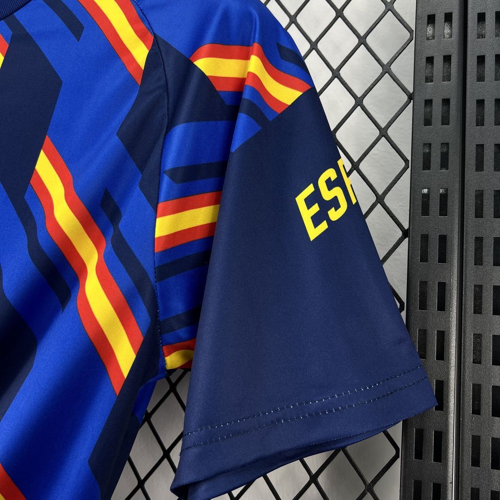 2026-27 Spain Training Jersey - Fan Edition