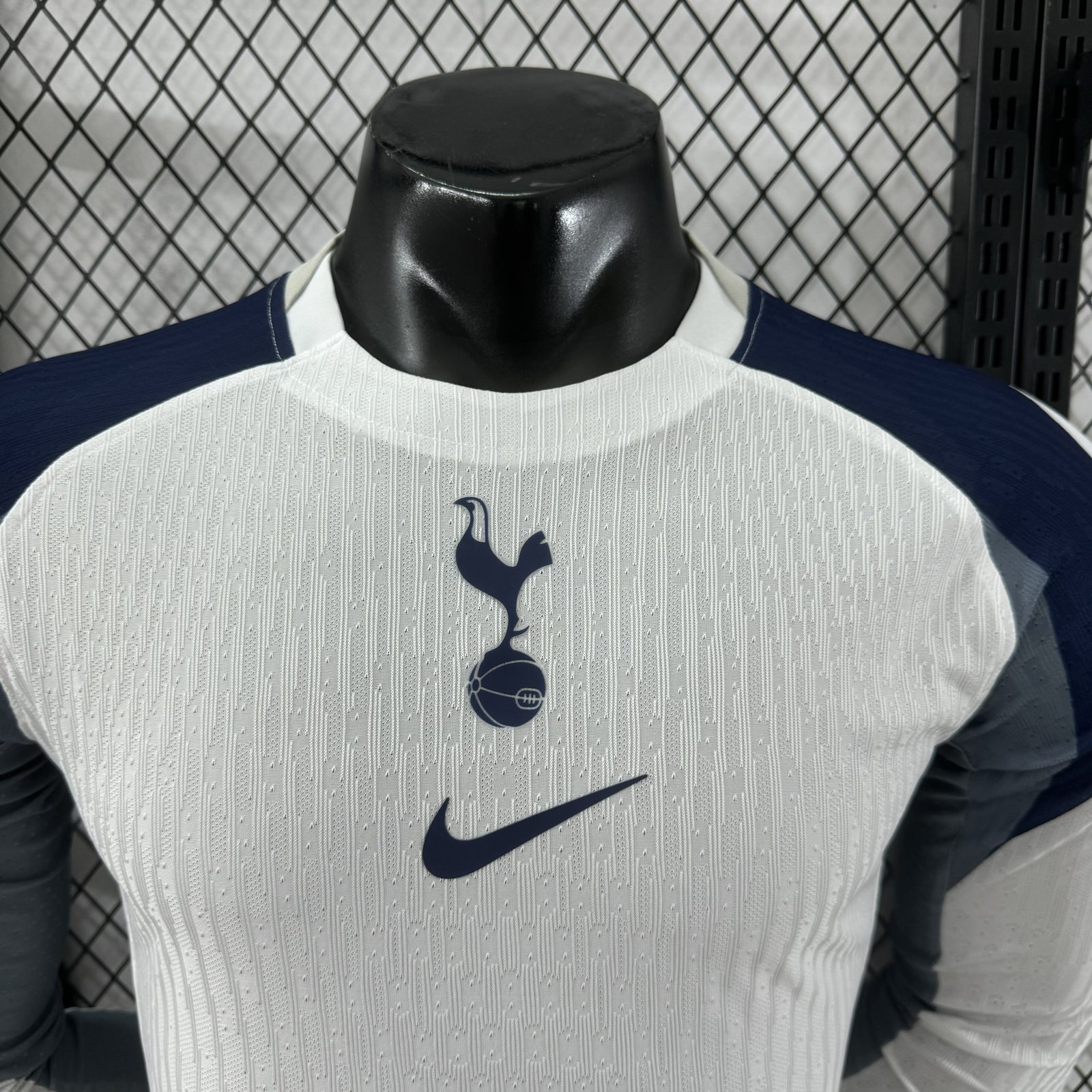 2025-26 Tottenham Hotspur Home Long-Sleeve Jersey – Player Version