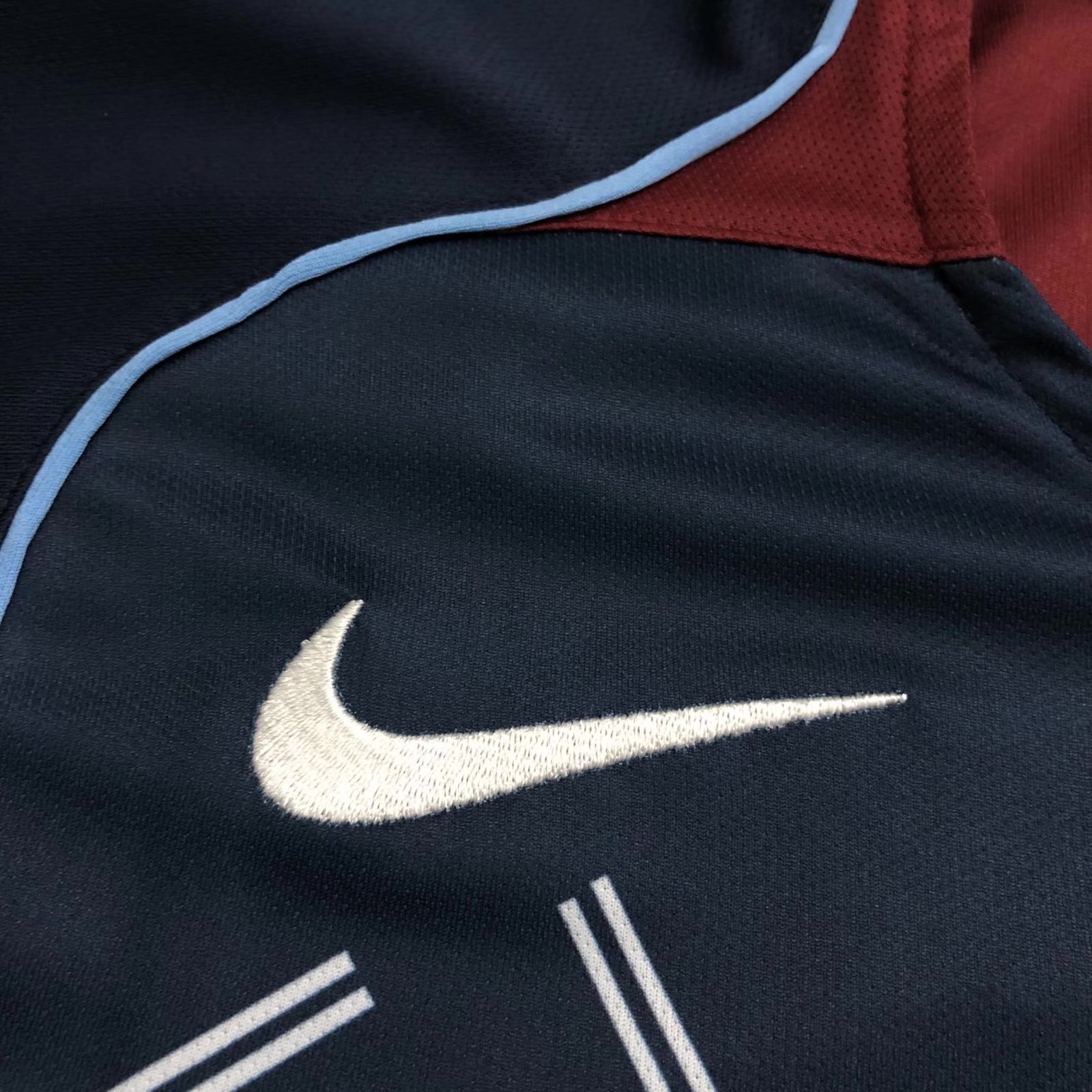 2004-05 Atletico Madrid Away Retro Jersey