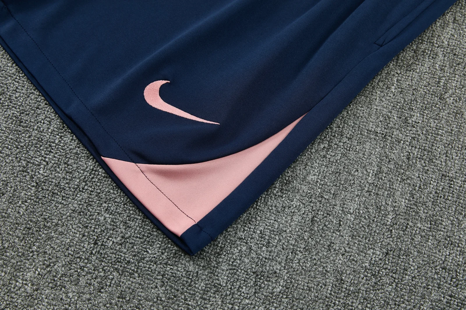 2025-26 Barcelona vest training jersey