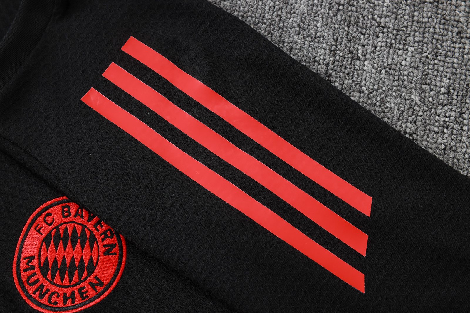 2025-26 season Bayern Munich black short-sleeved training kit