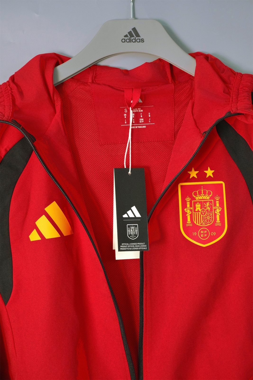 2026-27 Spain Hooded Waterproof Windbreaker