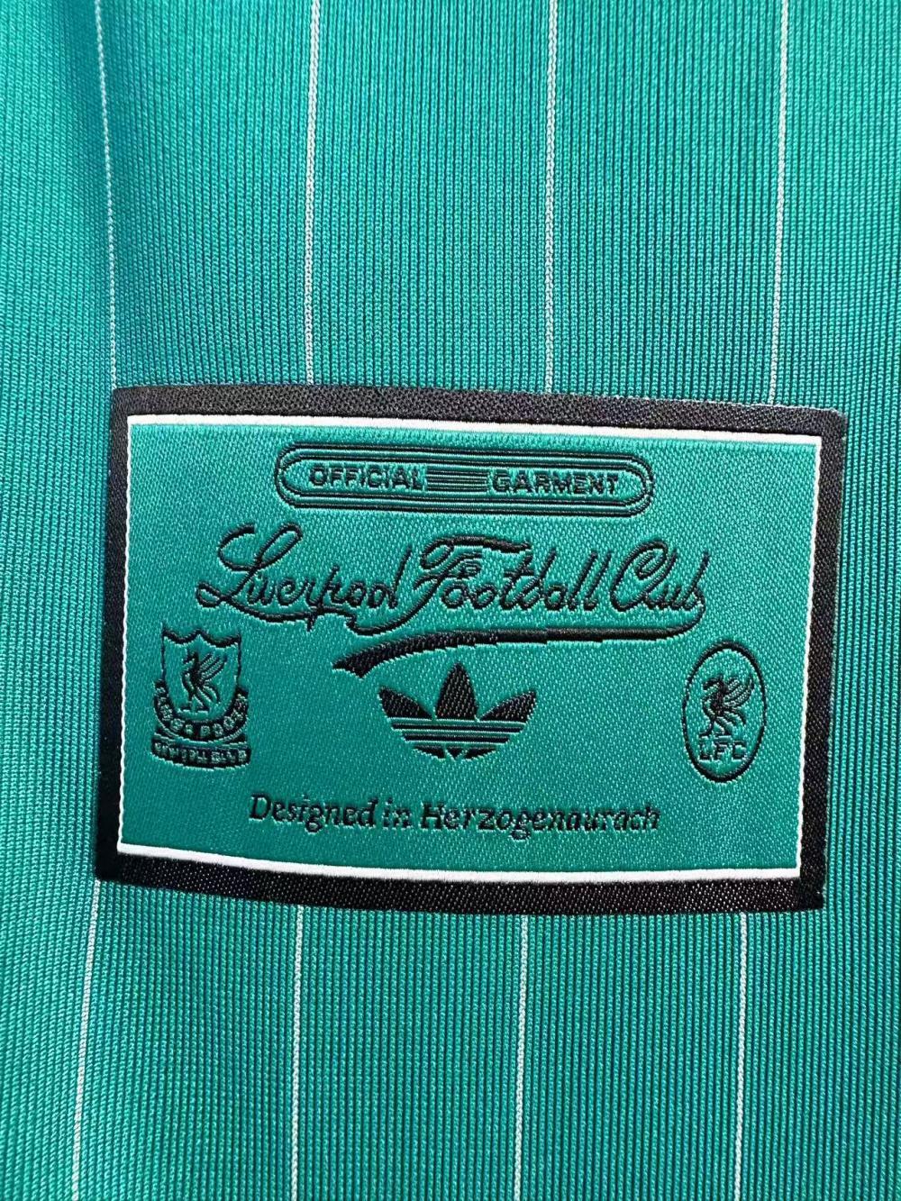 2025-26 Liverpool Retro Kit