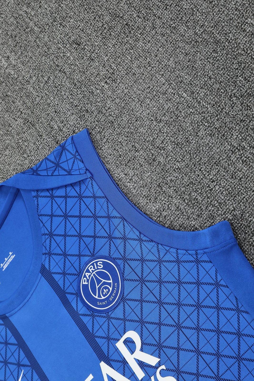 2025-26 Paris Saint-Germain training vest jersey