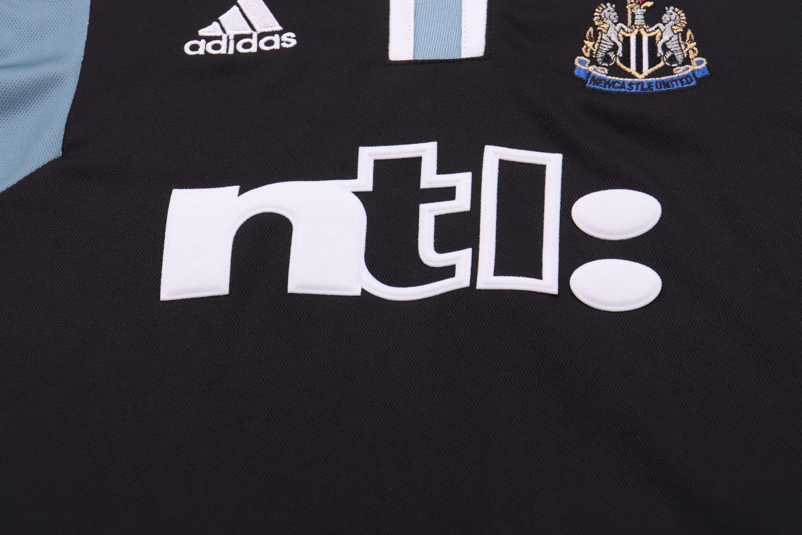 2000-01 Newcastle United Away Retro Kit - Children's