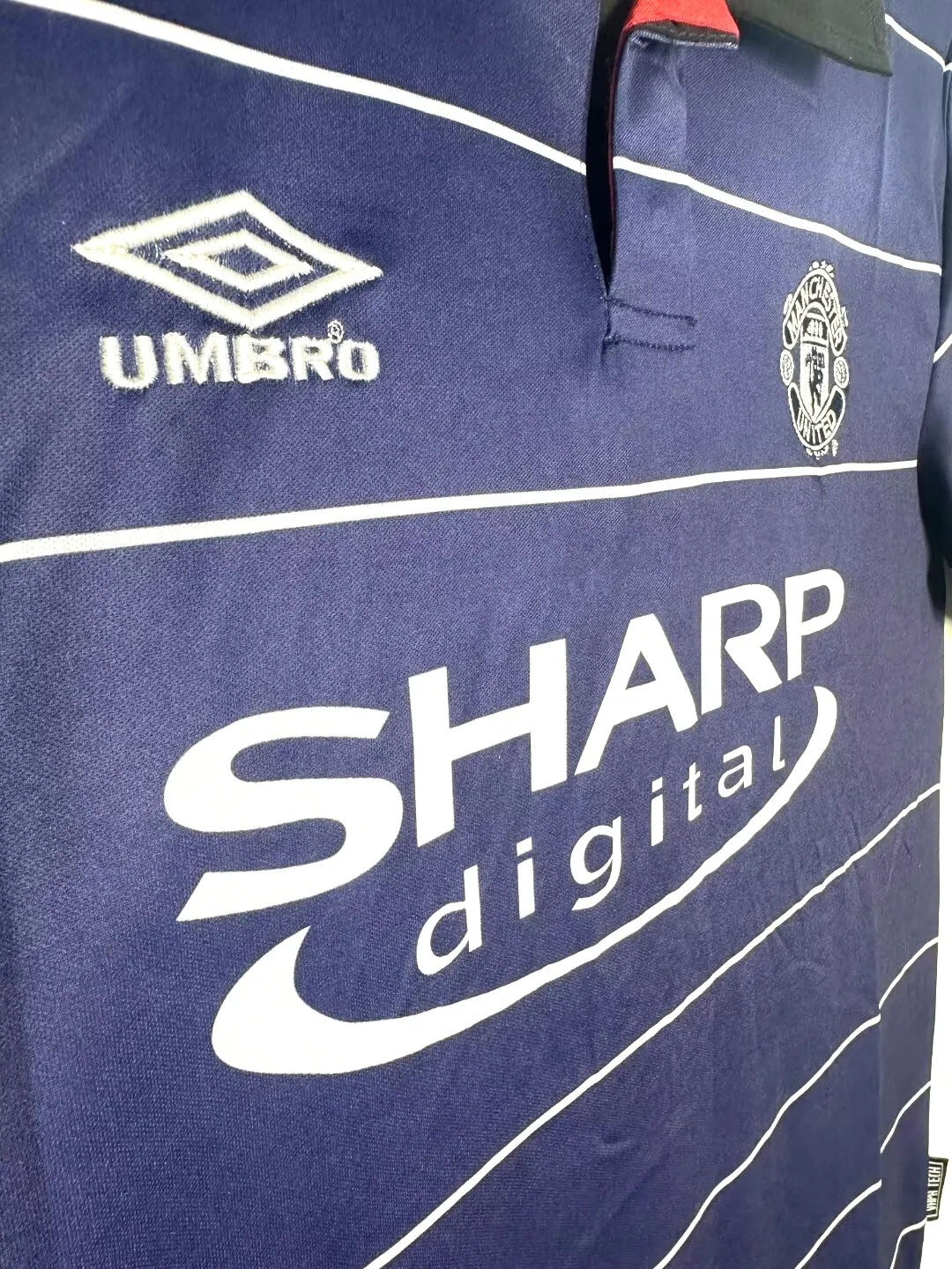 1999-00 Manchester United Away Retro Shirt