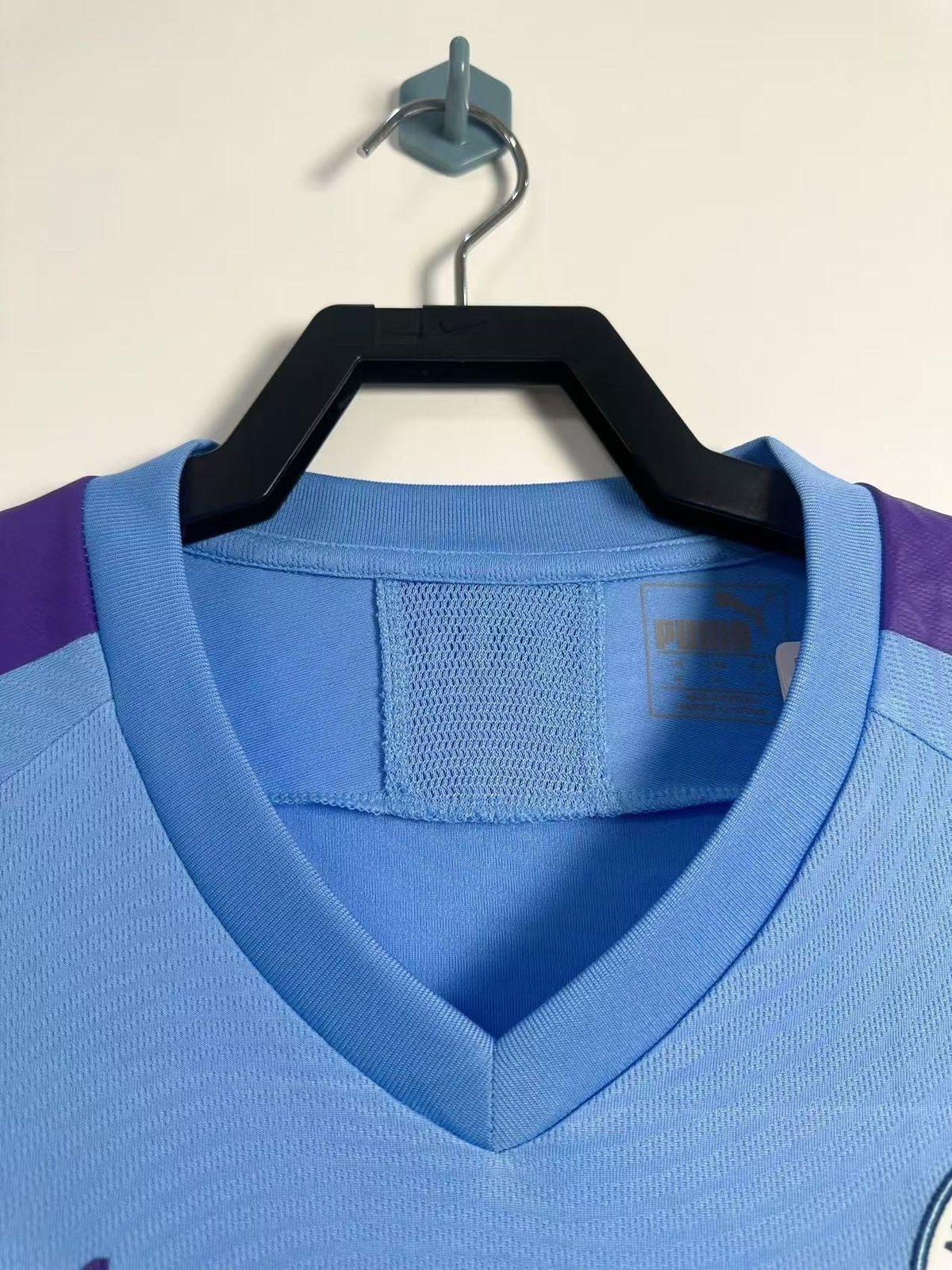 2019-20 Manchester City Retro Home Jersey