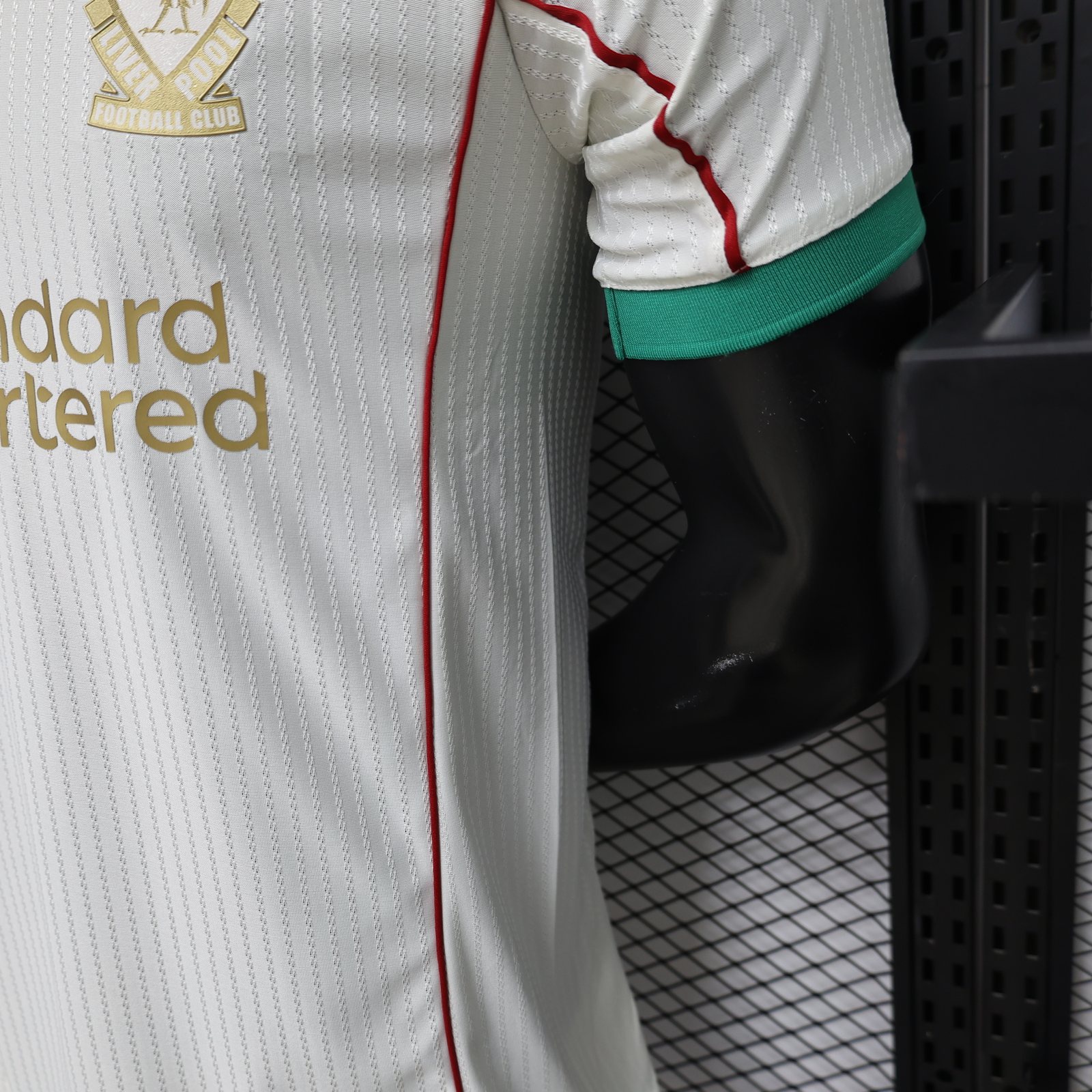 2025-26 Liverpool Retro Casual Jersey