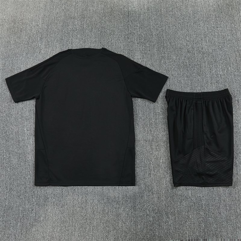 2026-27 Liverpool Black Short-Sleeve Training Jersey
