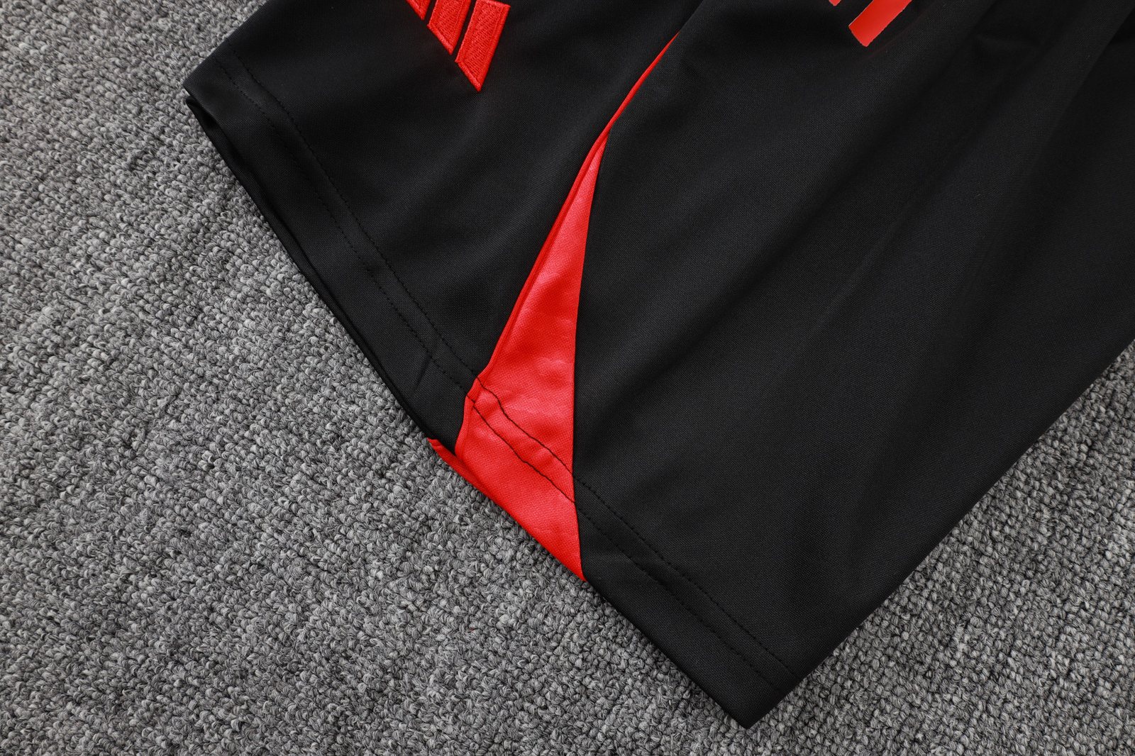 2025-26 season Bayern Munich black short-sleeved training kit