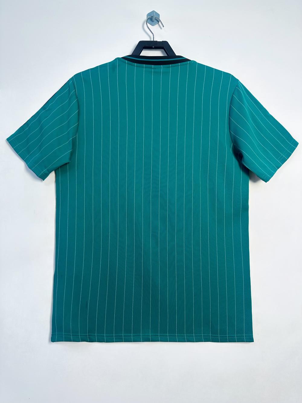 2025-26 Liverpool Retro Kit