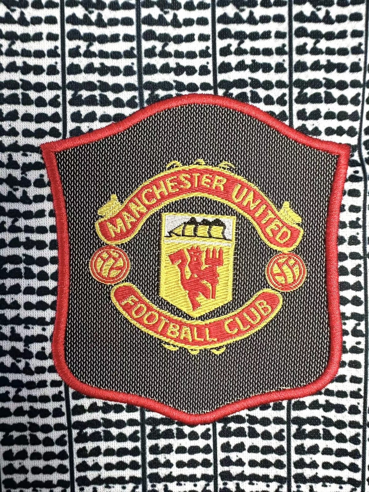1995-96 Manchester United Away Retro Shirt