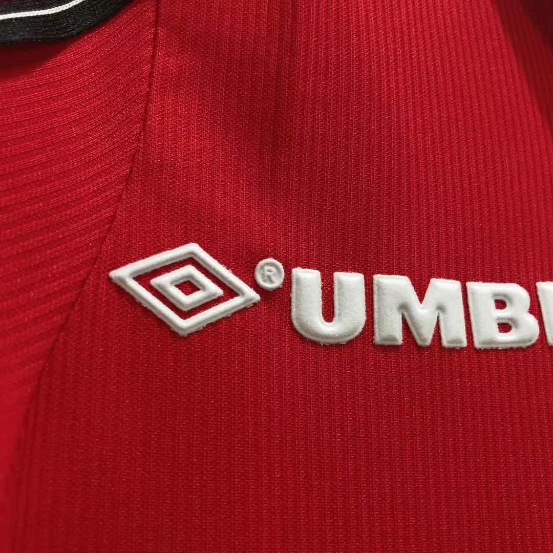 1998-99赛季曼联主场复古球衣