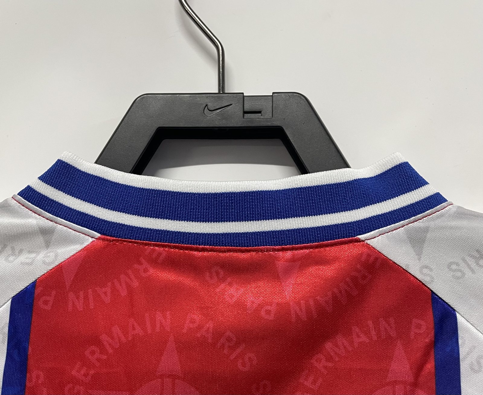 1994-95 Paris retro away jersey