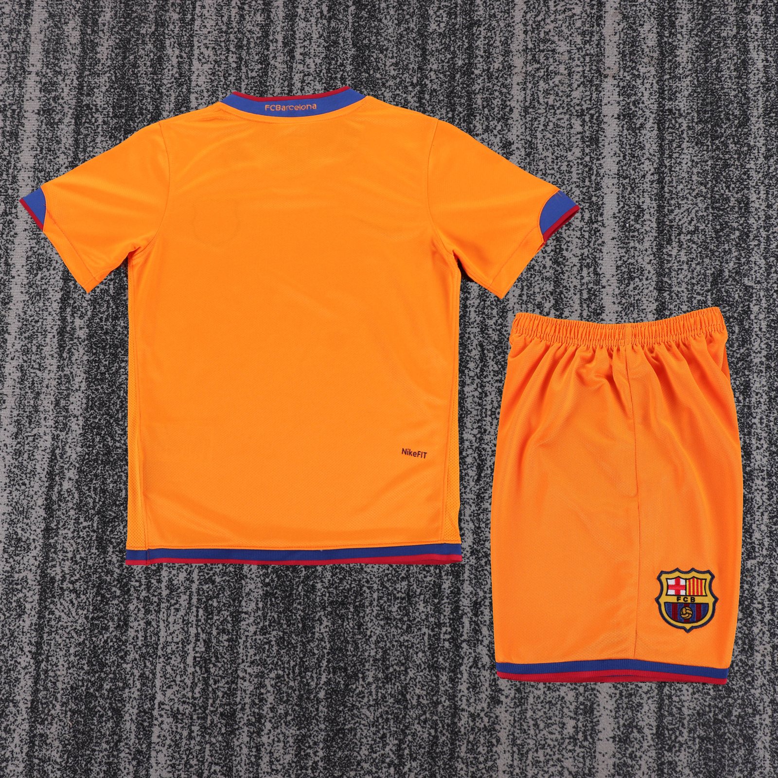 2006-07 Barcelona Away Retro Jersey - Kids