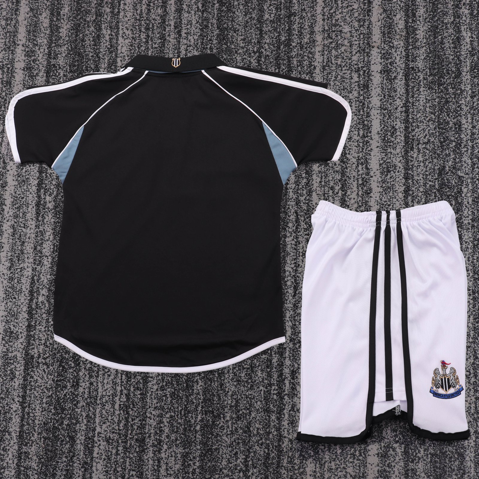 2000-01 Newcastle United Away Retro Kit - Children's