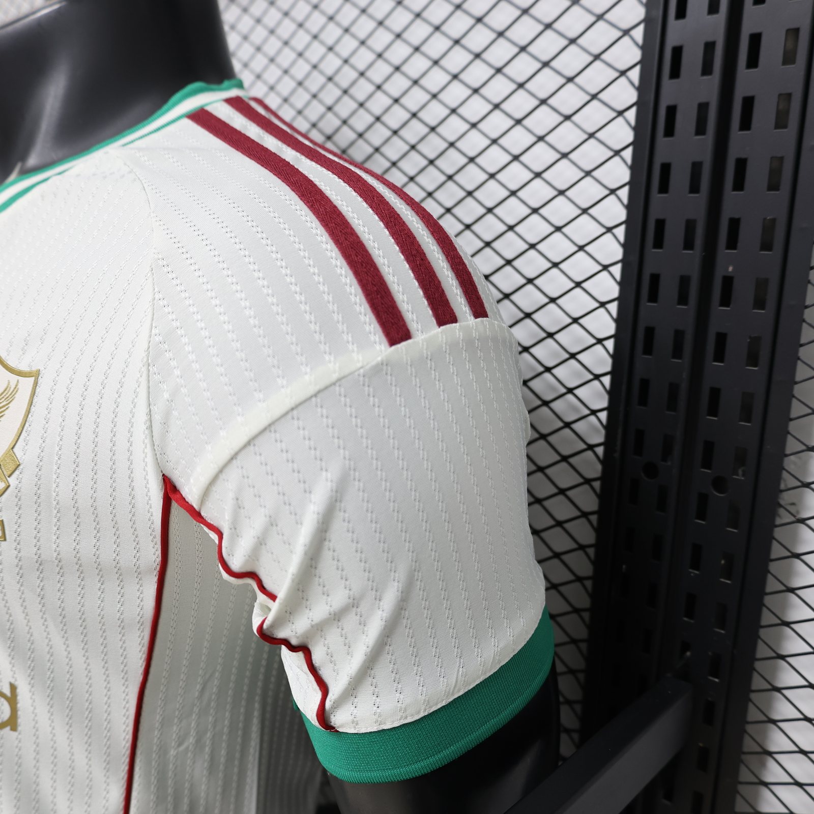 2025-26 Liverpool Retro Casual Jersey