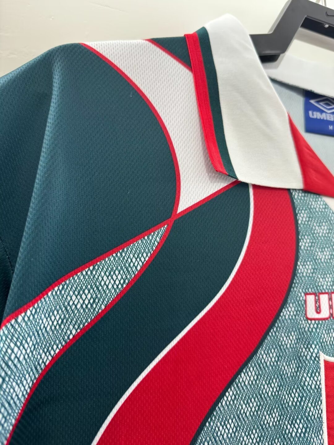 1994-95 Wales Away Retro Kit