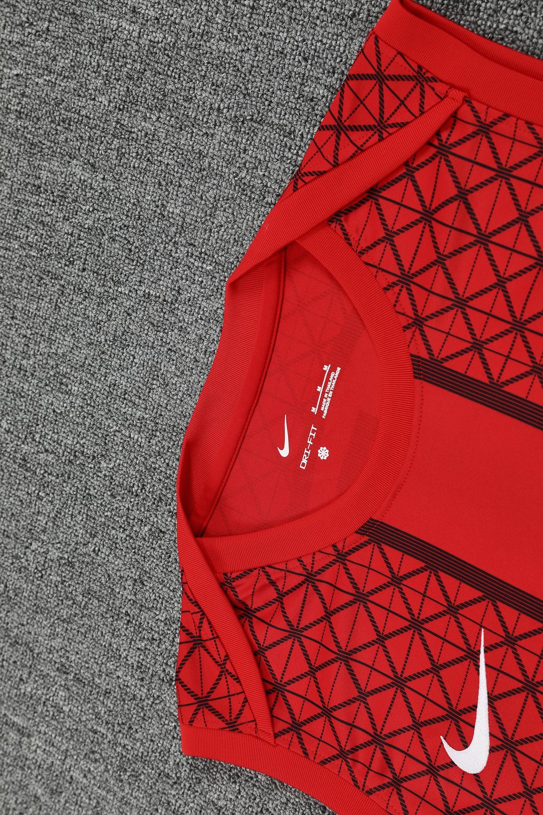 2025-26 Paris Saint-Germain training vest jersey