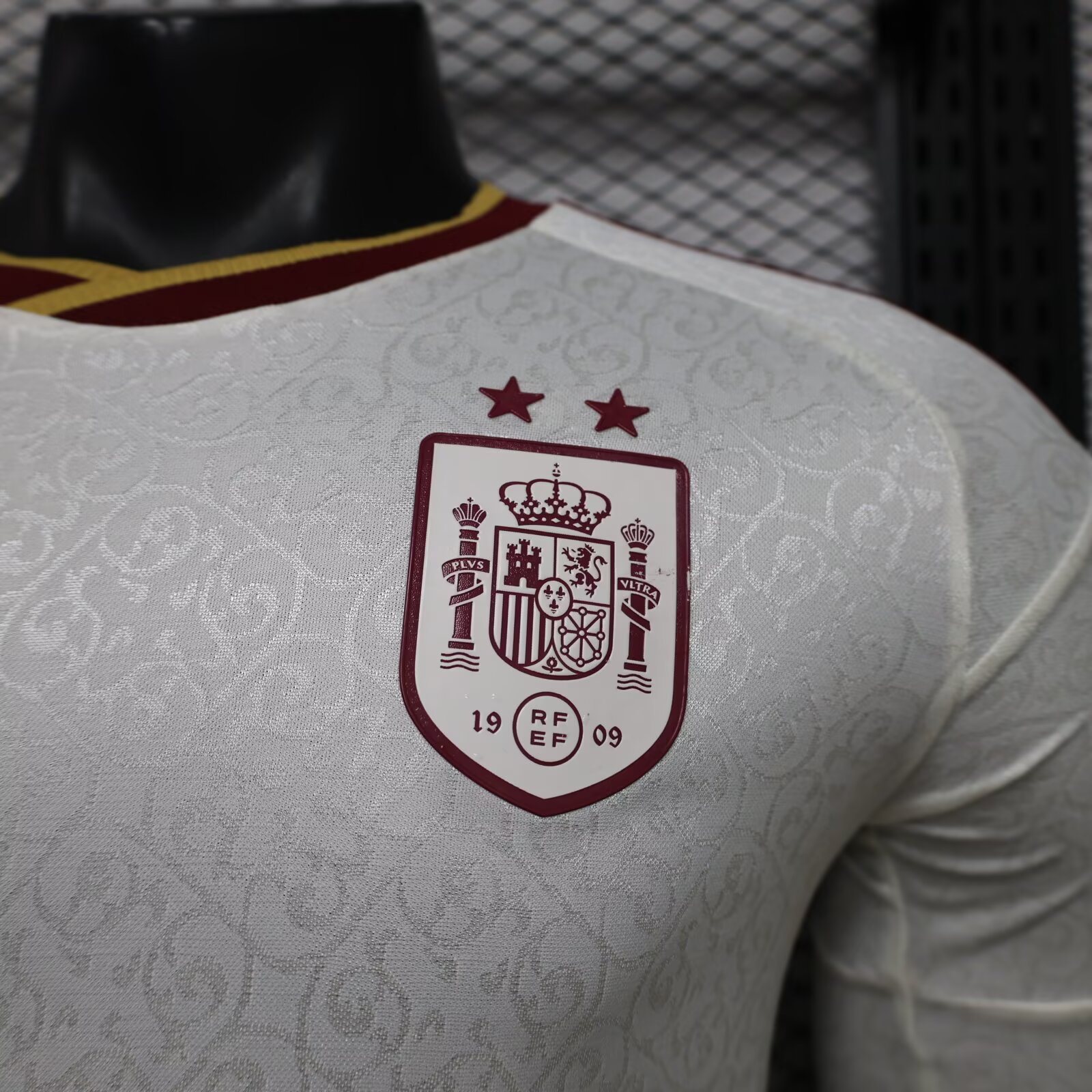 2026-27 Spain Away Long-Sleeve Jersey (with Two Stars) – Player Version