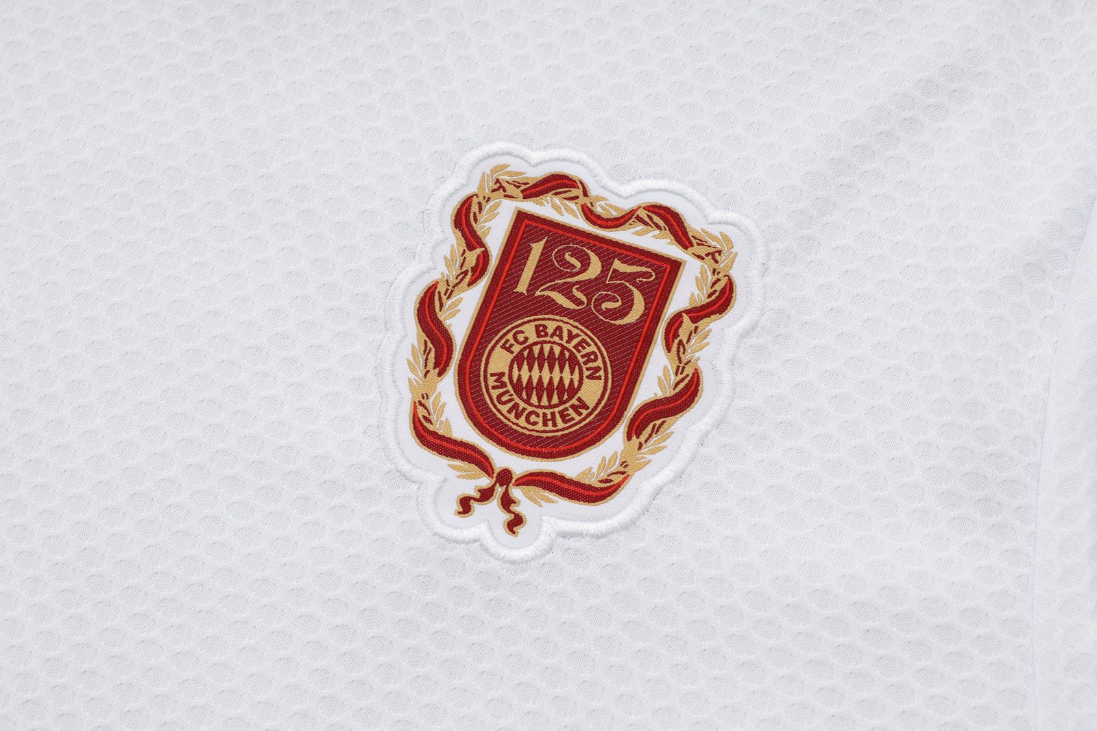 2025-26 Bayern Munich White Short-Sleeve T-Shirt 125th Anniversary Edition