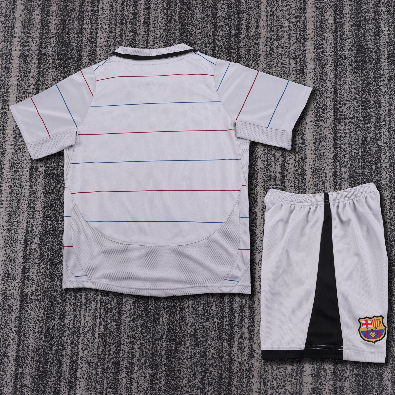 2003-04 Barcelona Away Retro Jersey - Kids