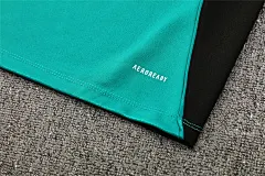2025-26 Liverpool Green Half-Drawn Training Jersey