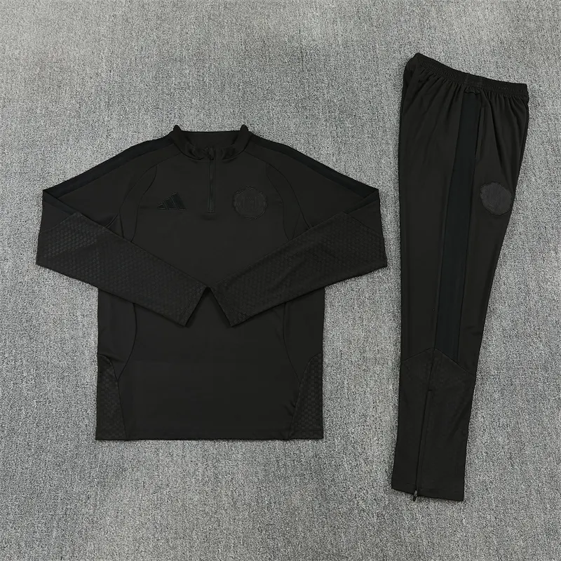 2026-27 Manchester United Black Half-Zip Training Jersey