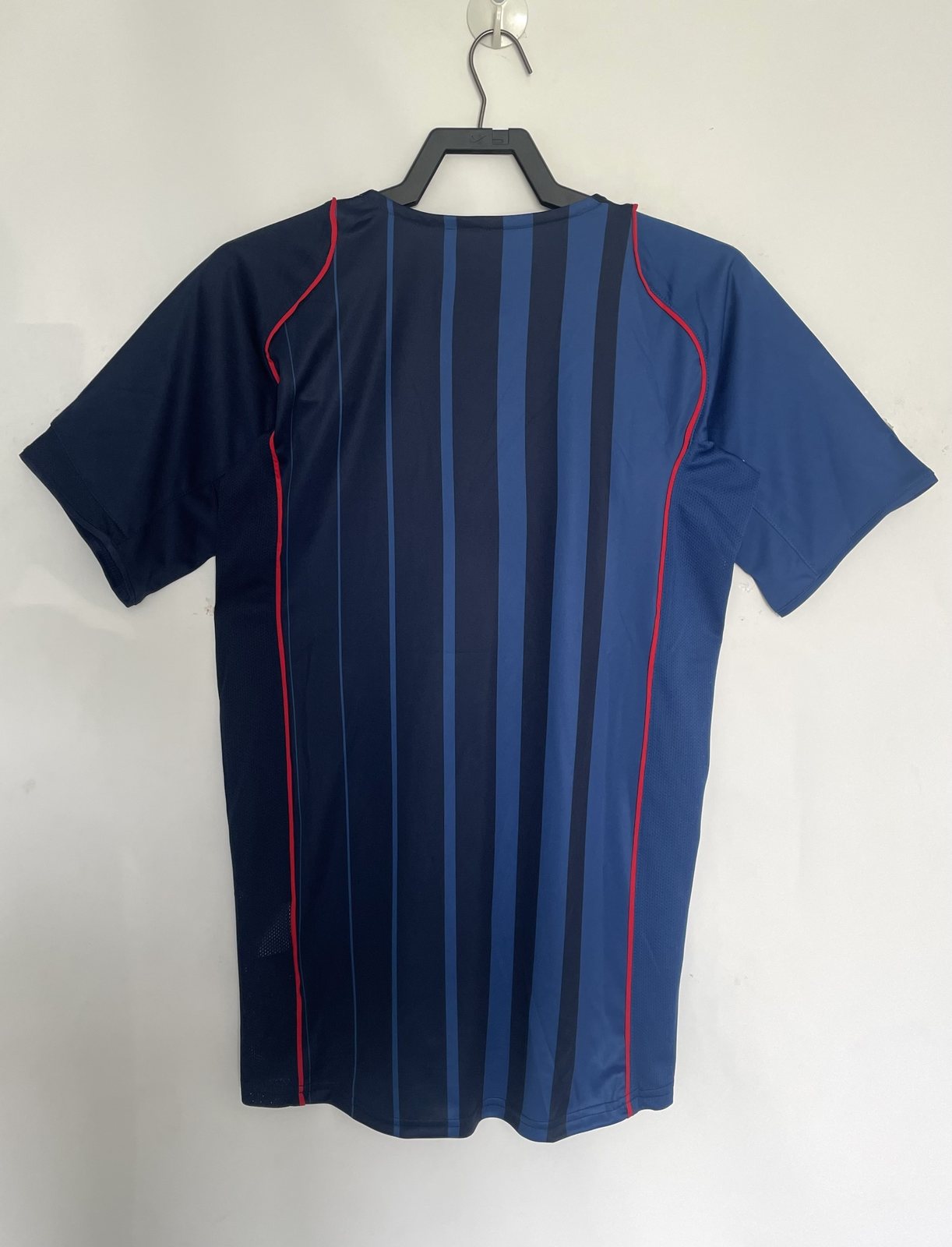 2004-05 Barcelona Away Retro Jersey