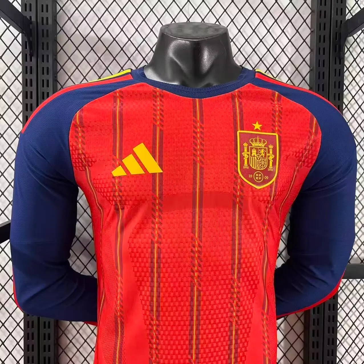 2026 Spain Home Long-Sleeve Jersey - Player Version