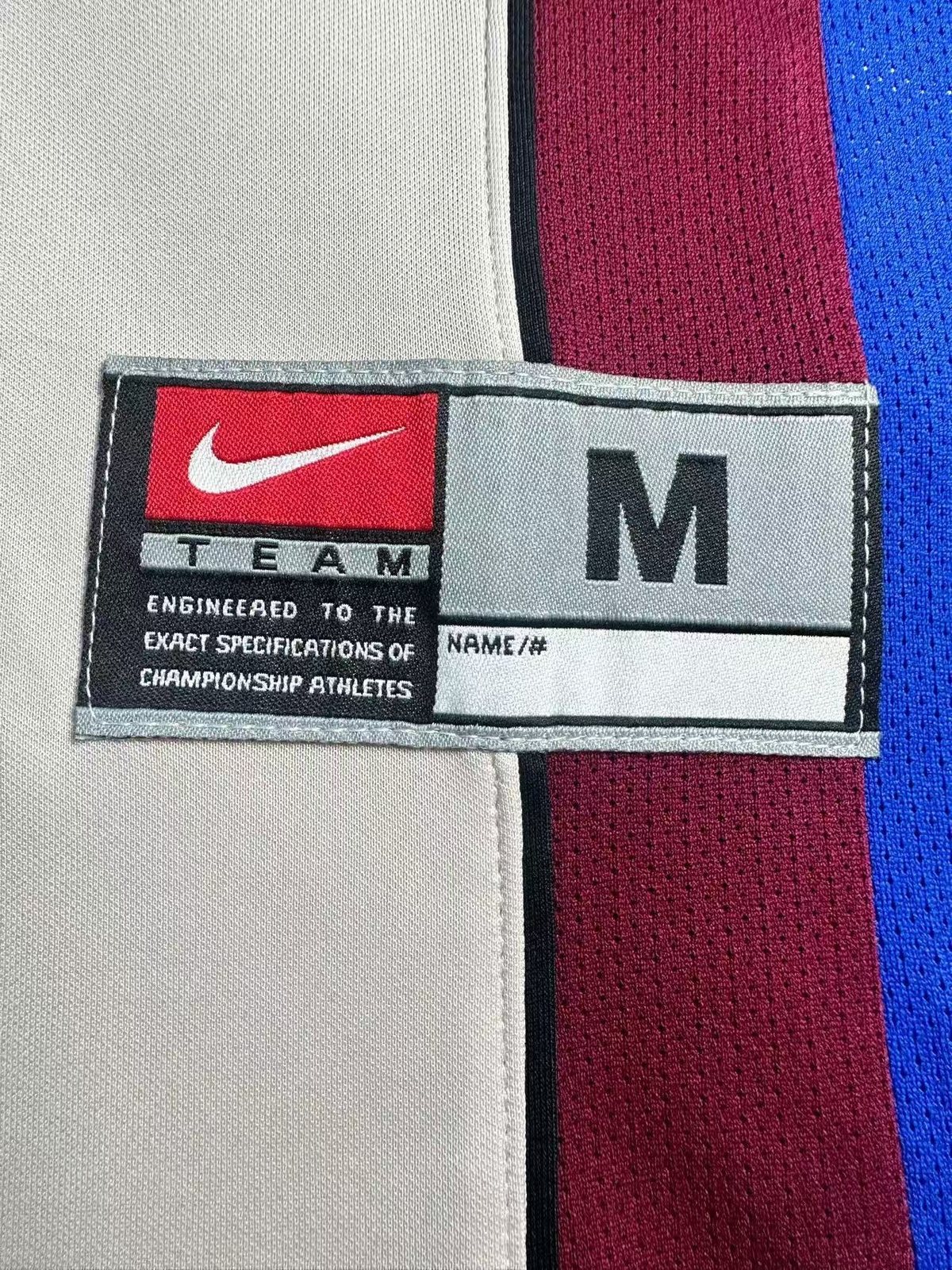 1998–99 Barcelona Away Long-Sleeve Retro Jersey